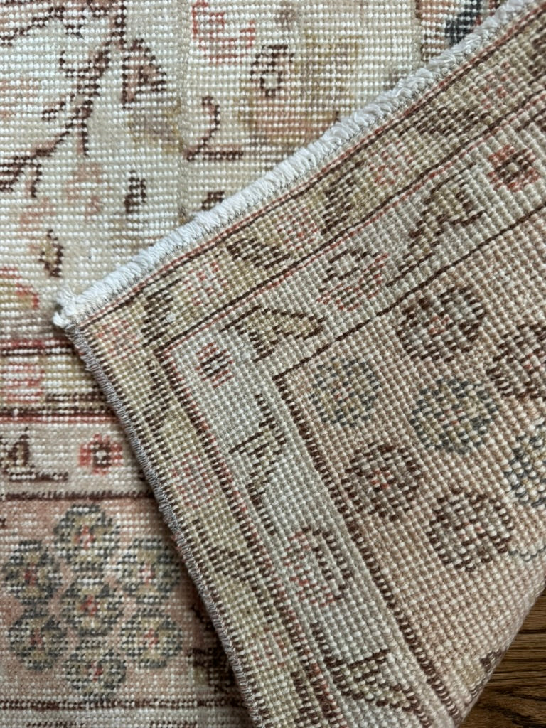 Vintage Turkish Area Rug No. 522 | 7'0 x 10'5