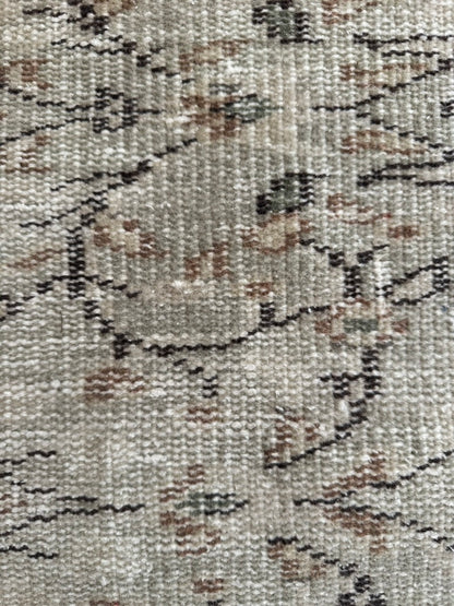 Vintage Turkish Runner Rug No. 715 | 3'2 x 7'0"