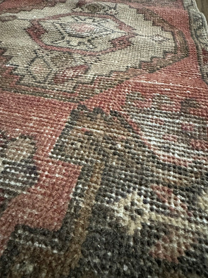 Vintage Turkish Mini Rug No. 124 |  1'7 x 3'0