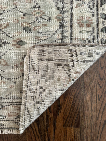 Vintage Turkish Runner Rug No. 715 | 3'2 x 7'0"