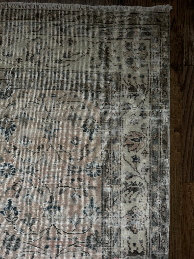 Vintage Turkish Area Rug No. 526 |  6'9 x 10'8