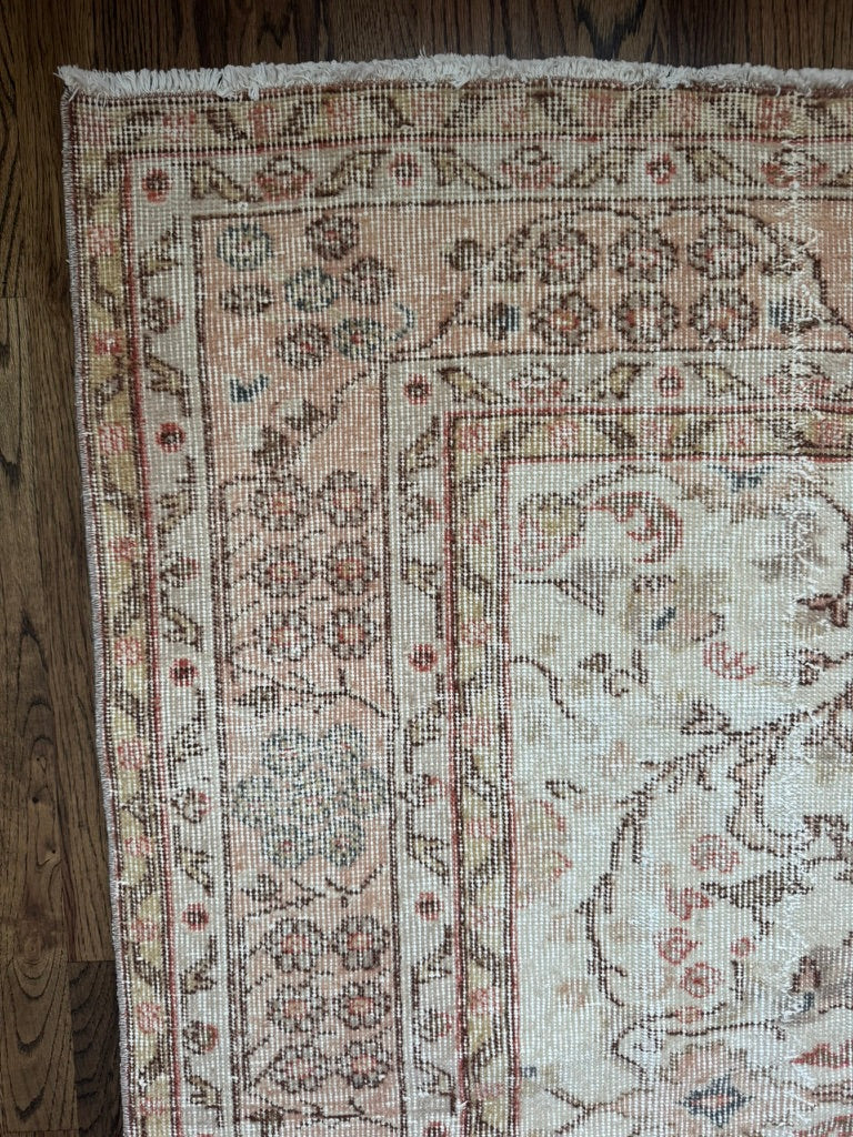 Vintage Turkish Area Rug No. 522 |  7'0 x 10'5