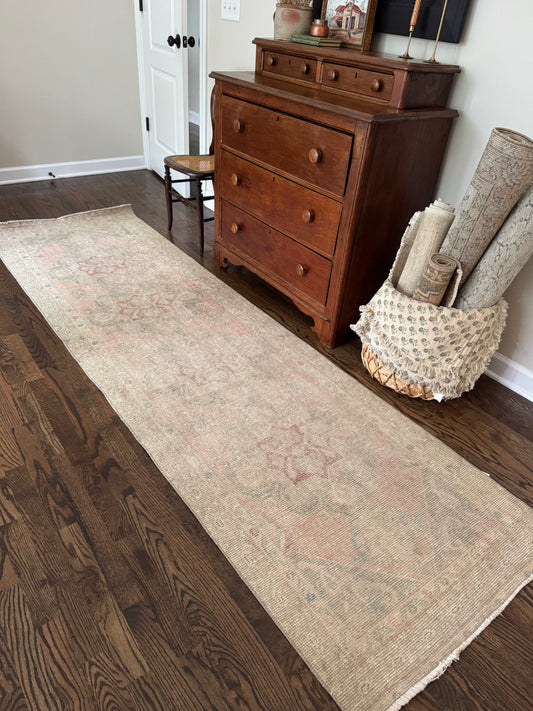 Vintage Turkish Runner Rug No. 731 | 2'9 x 9'7