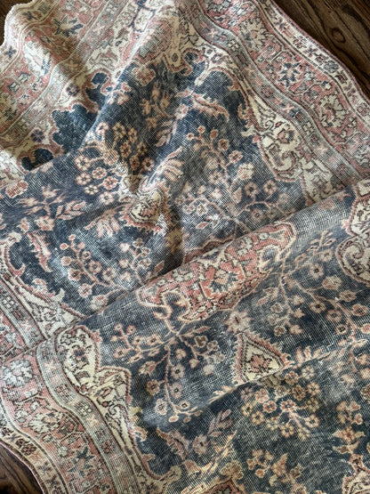 Vintage Turkish Scatter Rug No. 309 |  3'9 x 6'9