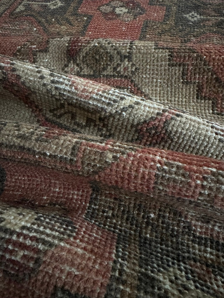 Vintage Turkish Mini Rug No. 124 |  1'7 x 3'0