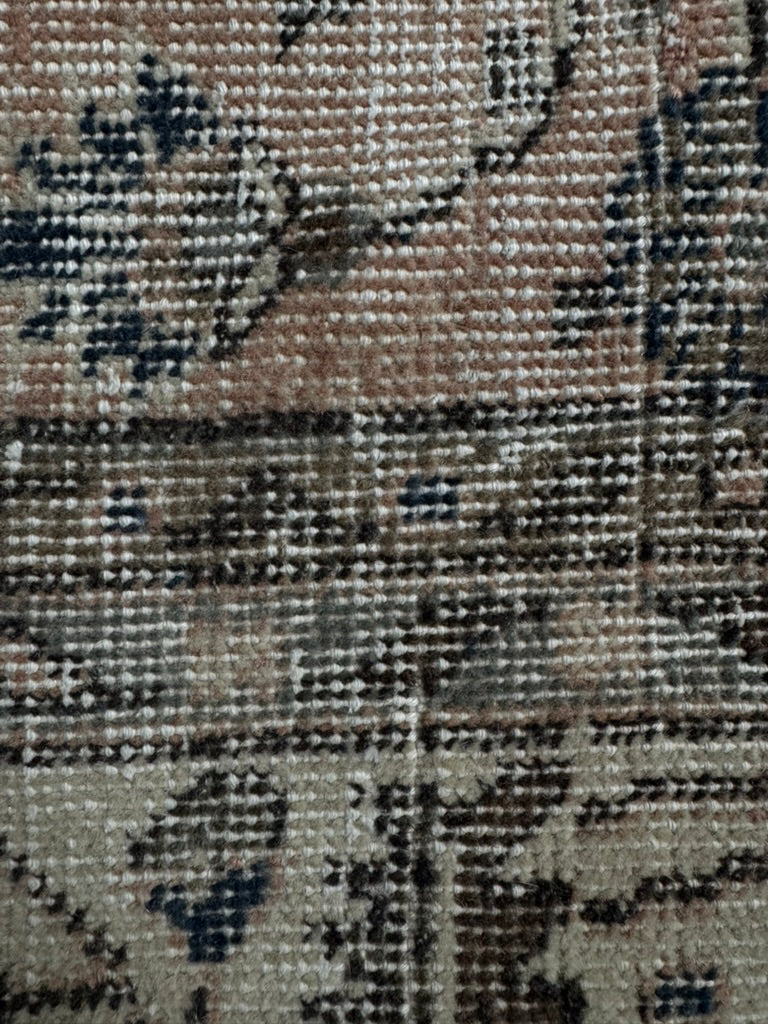 Vintage Turkish Area Rug No. 526 |  6'9 x 10'8