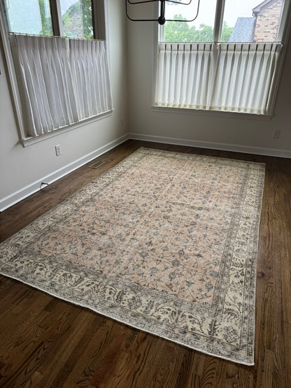 Vintage Turkish Area Rug No. 526 |  6'9 x 10'8