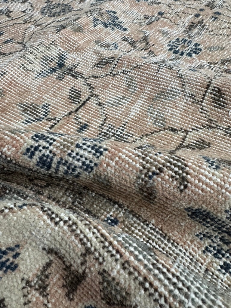 Vintage Turkish Area Rug No. 526 |  6'9 x 10'8