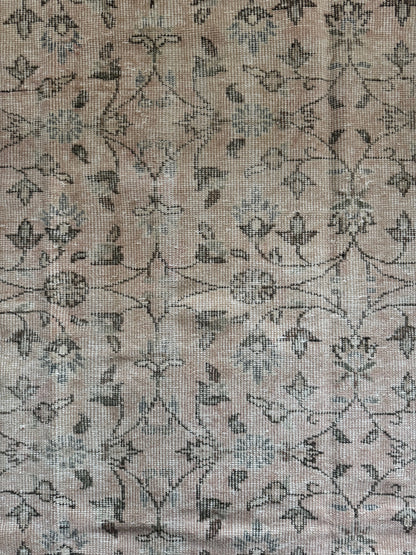 Vintage Turkish Area Rug No. 510 |  6'3 x 10'2